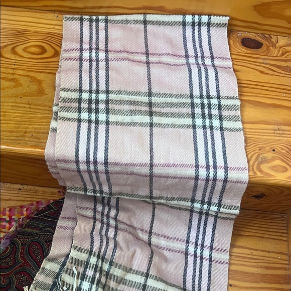 Colorful Patterned Scarves Collection - Picture 4 of 4